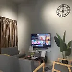 Cozy Modern Home Mount Austin Jb Miko Homestay