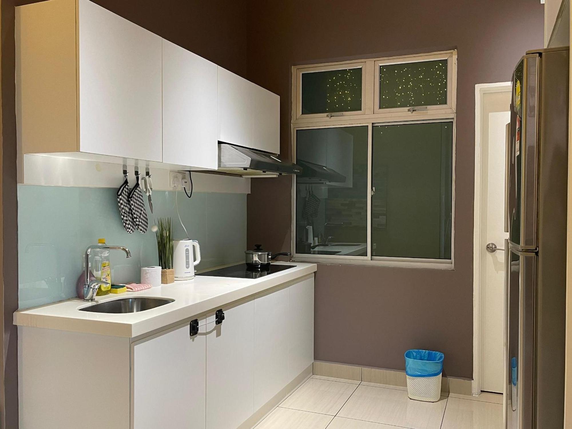 Cozy Modern Mount Austin Jb Miko *
