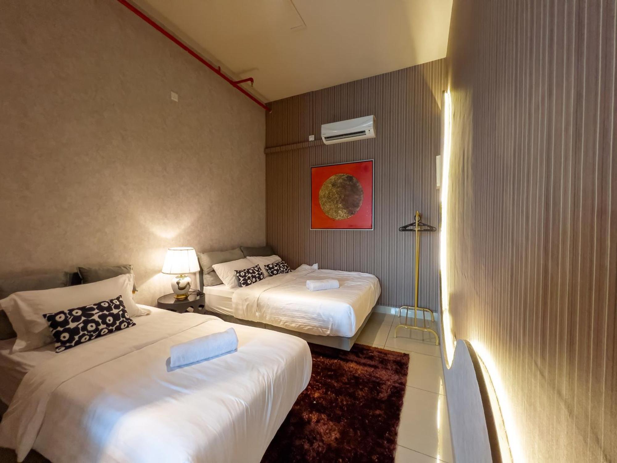 Apartemen Cozy Modern Mount Austin Jb Miko *